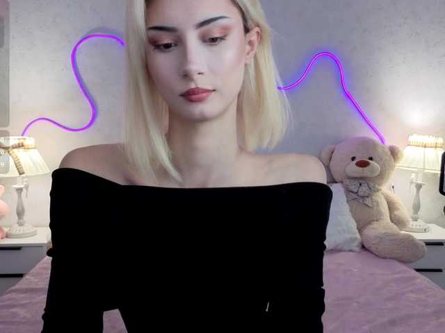 kittysocutie live cam on BongaCams