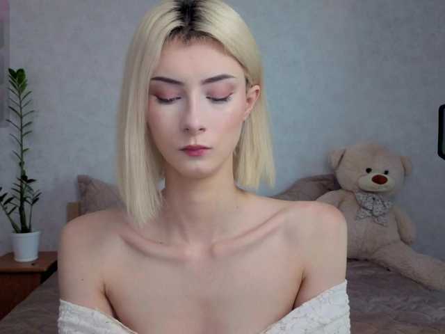 kittysocutie live cam on BongaCams