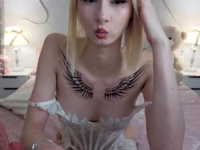 kittysocutie live cam on BongaCams