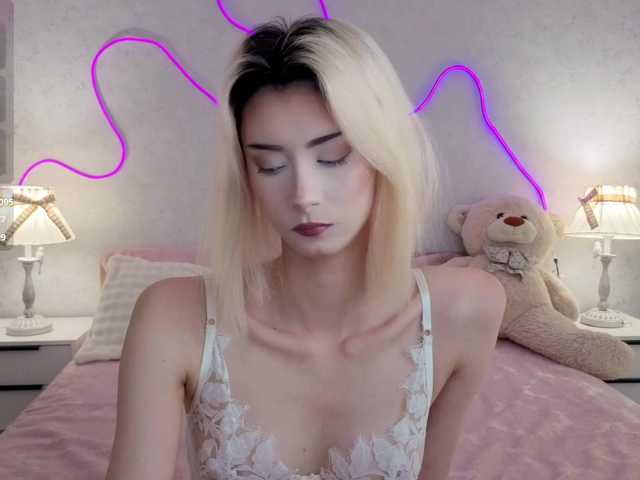 kittysocutie live cam on BongaCams