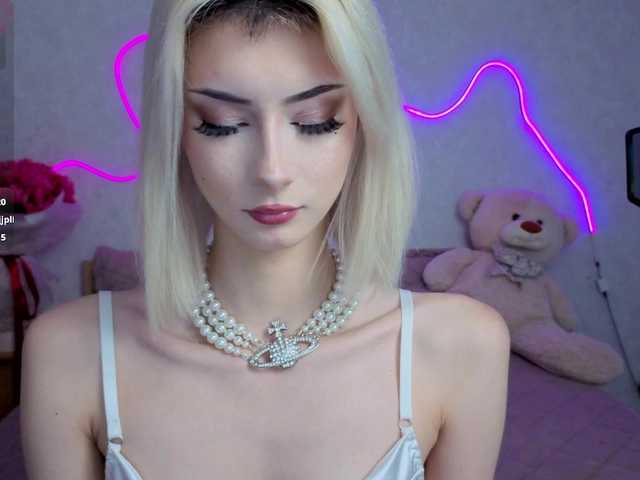 kittysocutie live cam on BongaCams