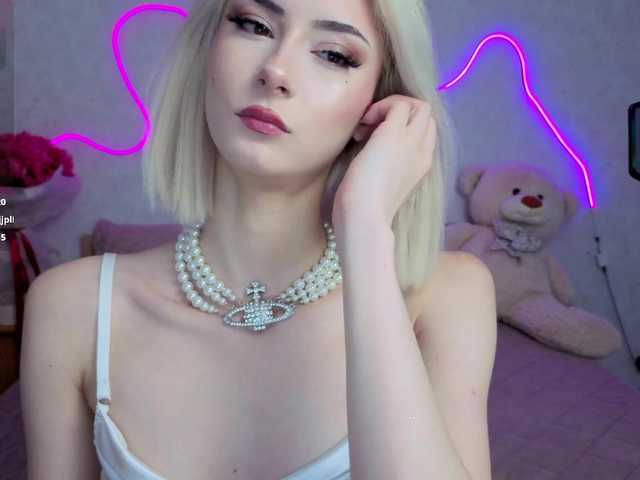 kittysocutie live cam on BongaCams