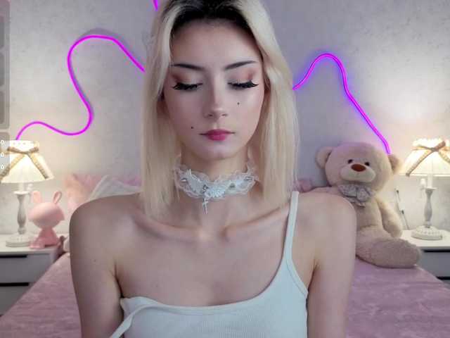 kittysocutie live cam on BongaCams