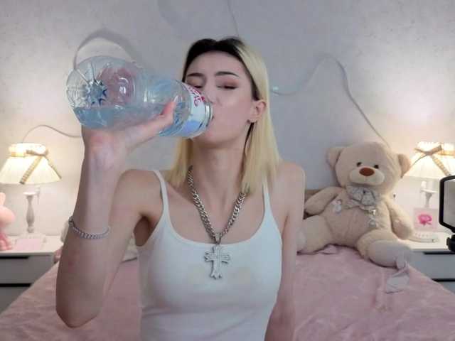 kittysocutie live cam on BongaCams