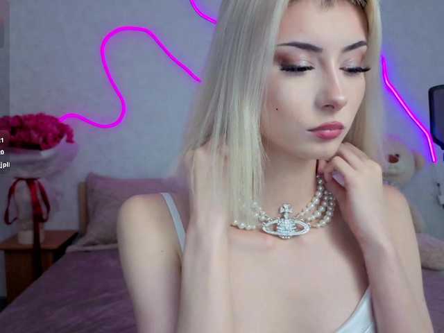 kittysocutie live cam on BongaCams