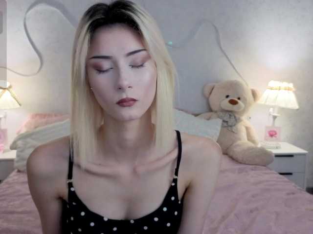 kittysocutie live cam on BongaCams