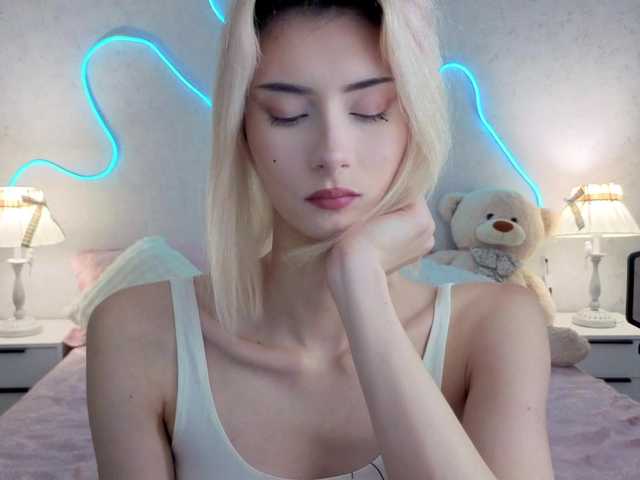 kittysocutie live cam on BongaCams