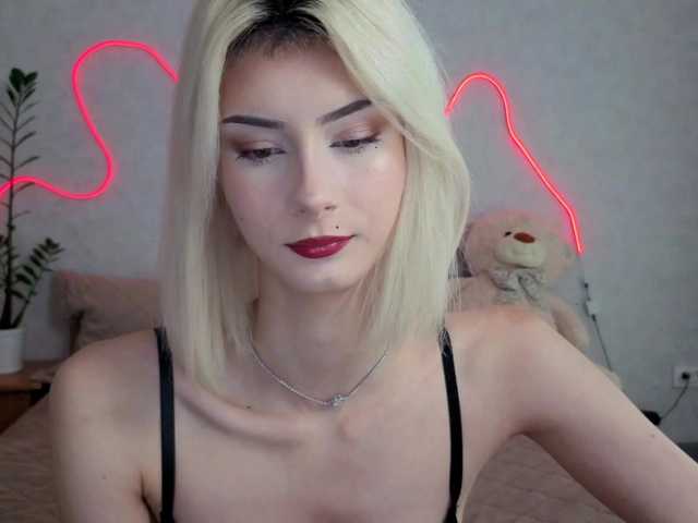 kittysocutie live cam on BongaCams