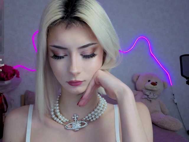 kittysocutie live cam on BongaCams