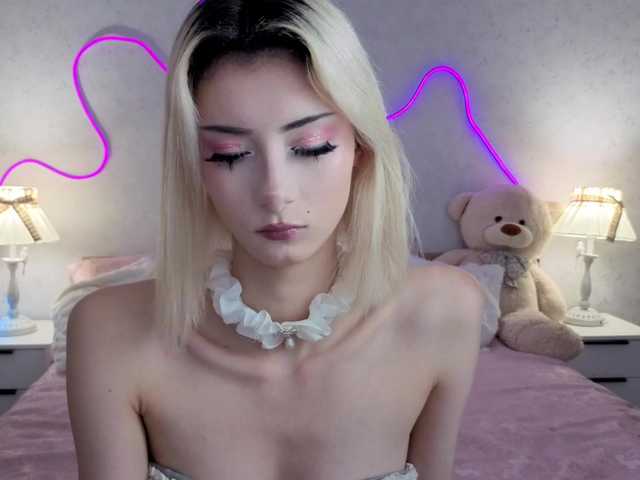 kittysocutie live cam on BongaCams