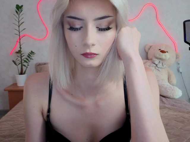 kittysocutie live cam on BongaCams
