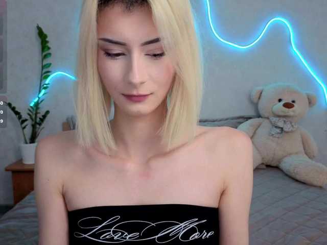 kittysocutie live cam on BongaCams