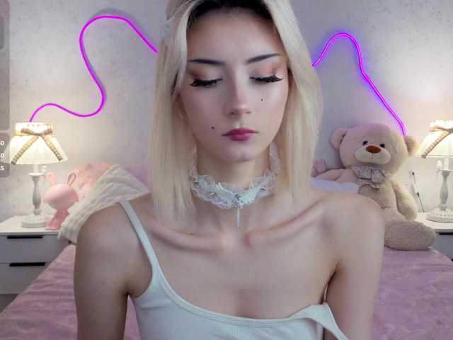 kittysocutie live cam on BongaCams