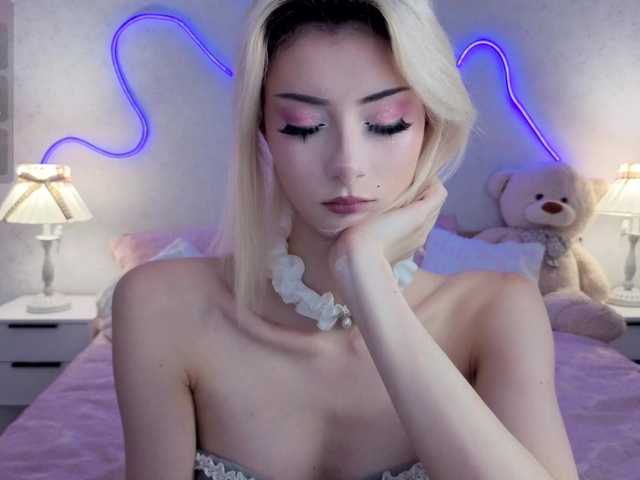 kittysocutie live cam on BongaCams