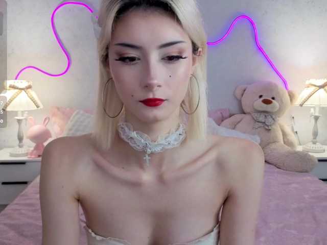 kittysocutie live cam on BongaCams