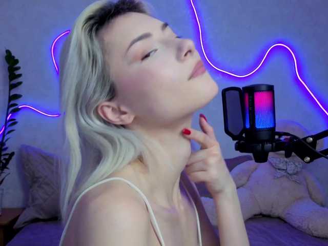 kittysocutie live cam on BongaCams
