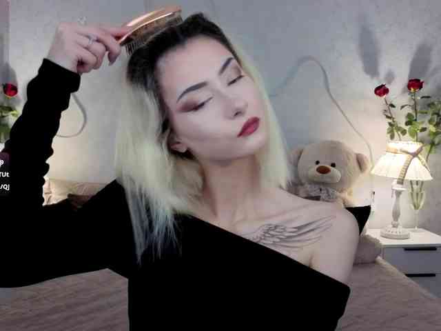 kittysocutie's live room