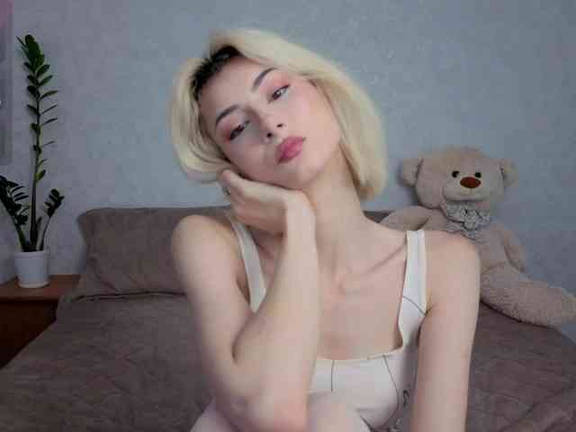 kittysocutie's live room