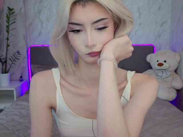 Модель: kittysocutie