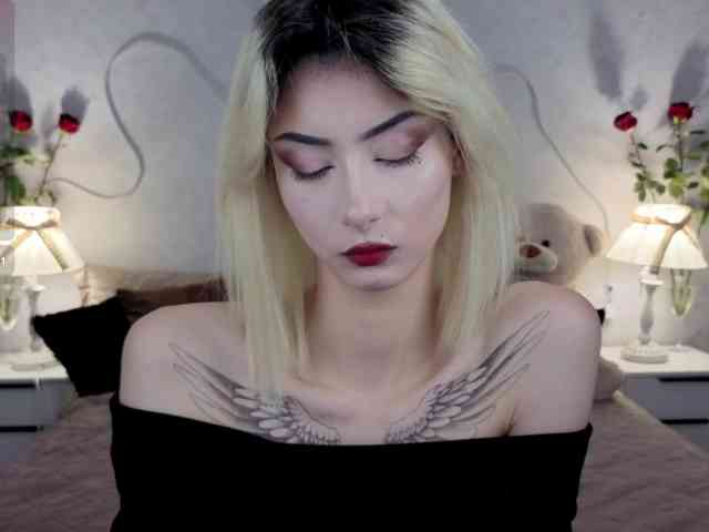kittysocutie's live room