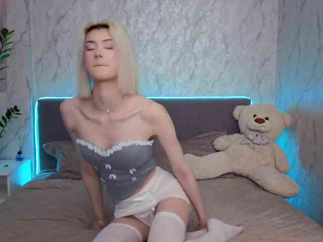 Модель: kittysocutie