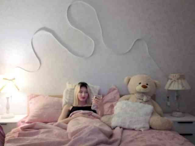 kittysocutie webcam