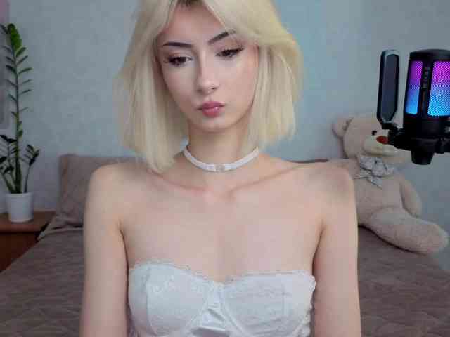 Модель: kittysocutie
