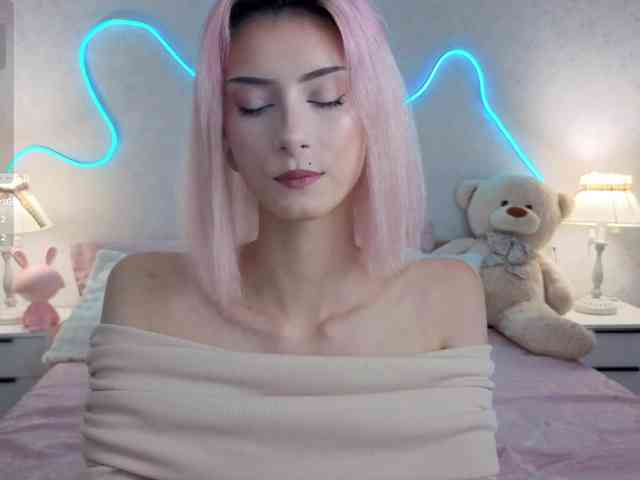 Модель: kittysocutie