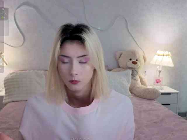 Модель: kittysocutie