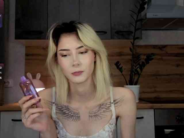 kittysocutie's live room