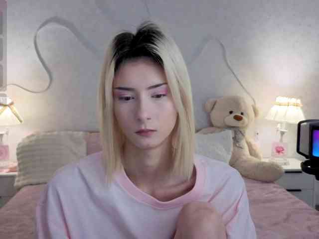 Модель: kittysocutie