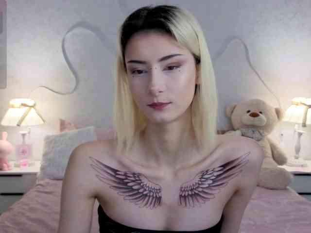 kittysocutie's live room