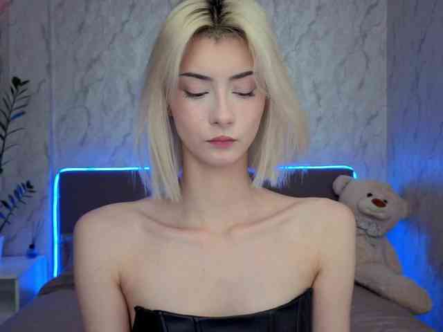 Модель: kittysocutie