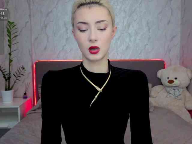 Эта модель сейчас онлайн. kittysocutie