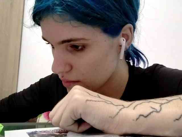 HettieGarriga webcam