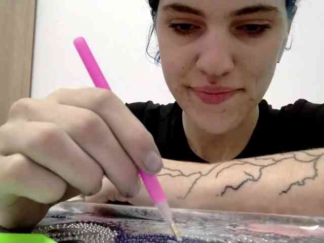HettieGarriga webcam
