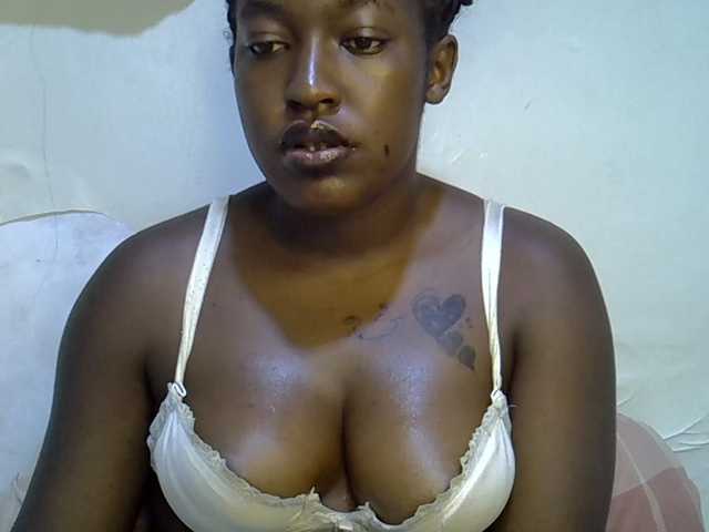 Honey-drop live cam on BongaCams