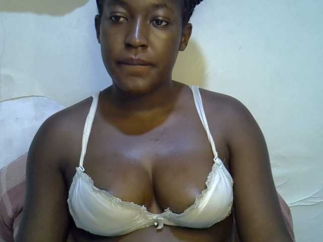 Honey-drop live cam on BongaCams