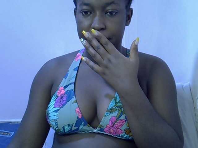 Honey-drop live cam on BongaCams