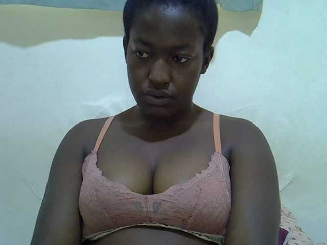 Honey-drop webcam bongacams model stream image