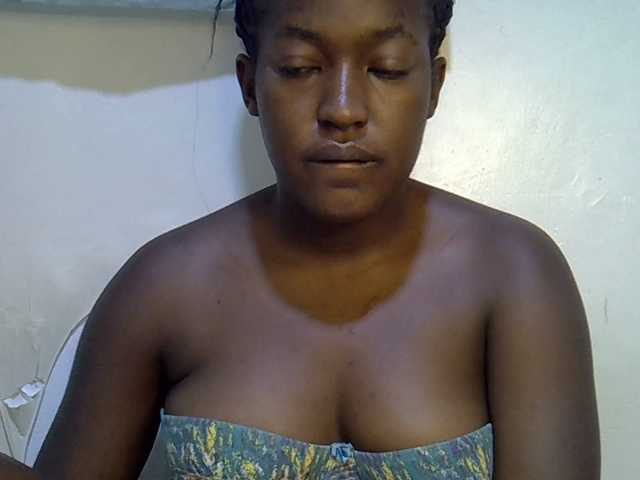 Honey-drop live cam on BongaCams