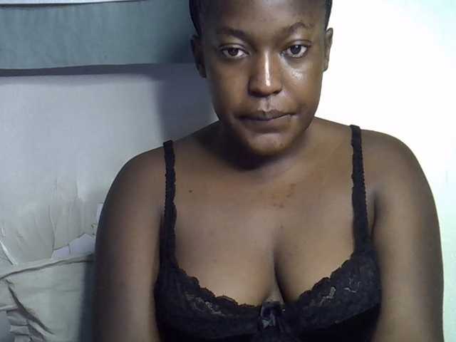 Honey-drop live cam on BongaCams