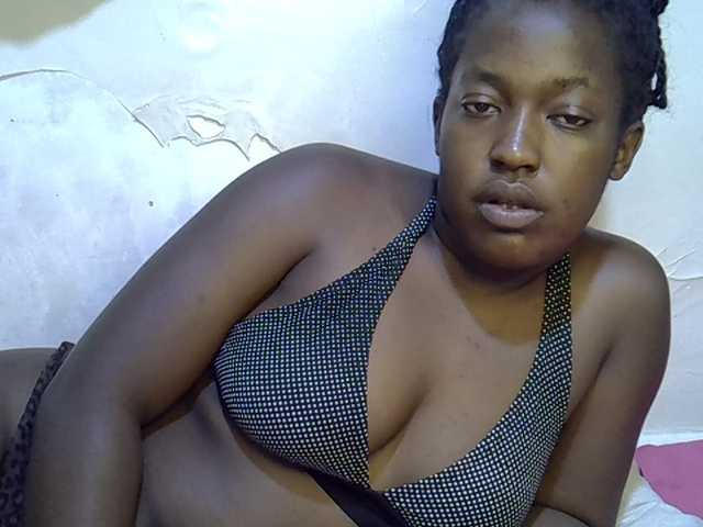 Honey-drop live cam on BongaCams