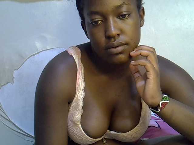 Honey-drop webcam bongacams model stream image