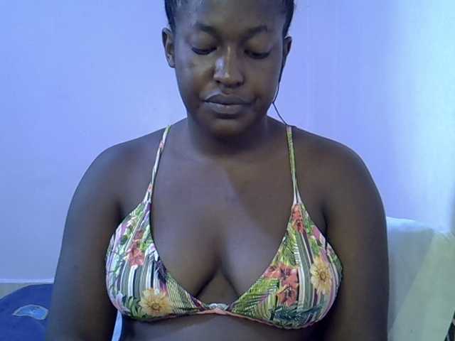 Honey-drop live cam on BongaCams