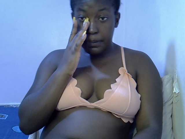 Honey-drop live cam on BongaCams
