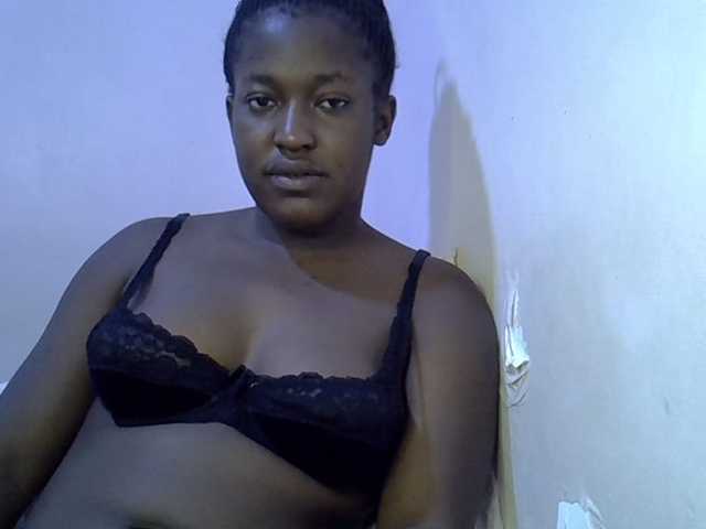 Honey-drop live cam on BongaCams