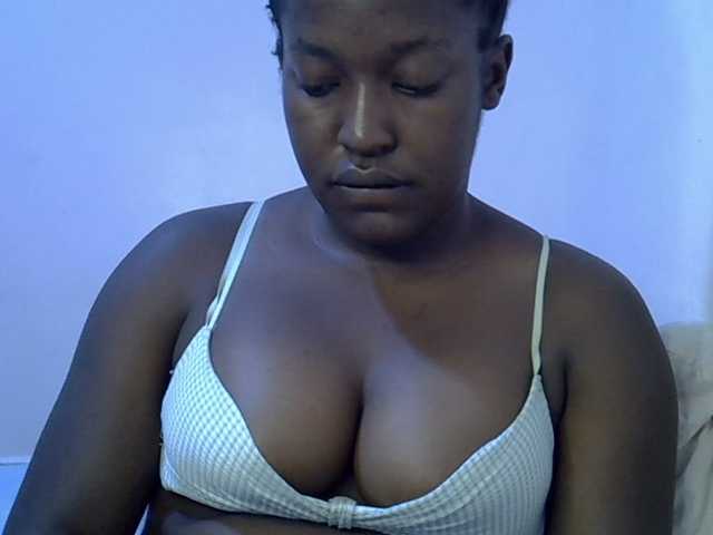 Honey-drop live cam on BongaCams