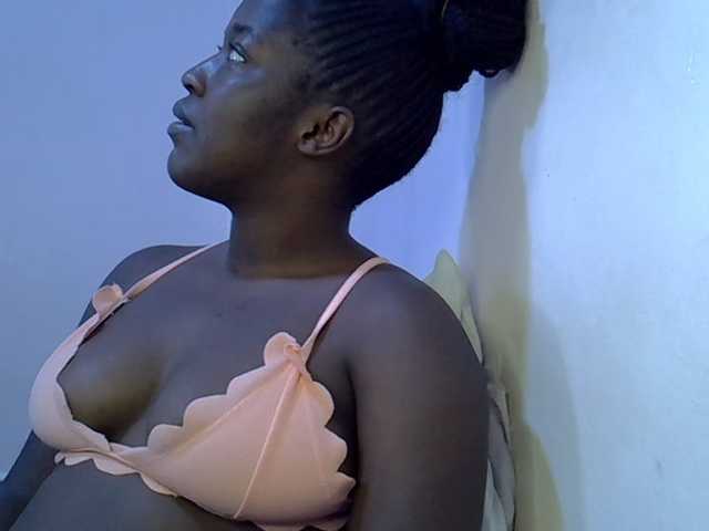 Honey-drop live cam on BongaCams