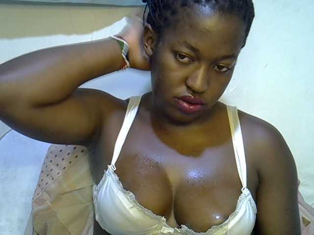 Honey-drop live cam on BongaCams